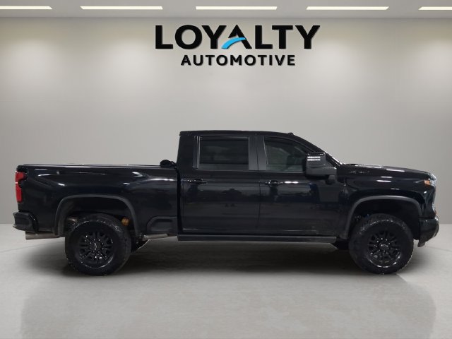Used 2024 Chevrolet Silverado 2500 ZR2 w/ Technology Package AWD/4WD image 6