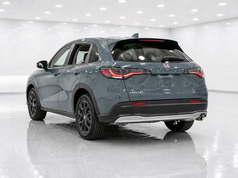 Used 2025 Honda HR-V Sport image 3