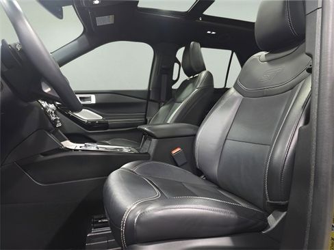 Used 2023 Ford Explorer ST w/ Equipment Group 401A image 10