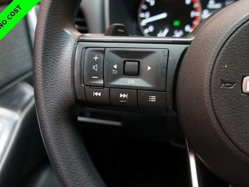 Used 2023 Nissan Rogue S image 22