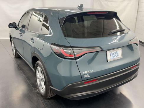 Certified 2025 Honda HR-V LX image 3