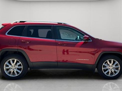 Used 2016 Jeep Cherokee Limited AWD/4WD image 3