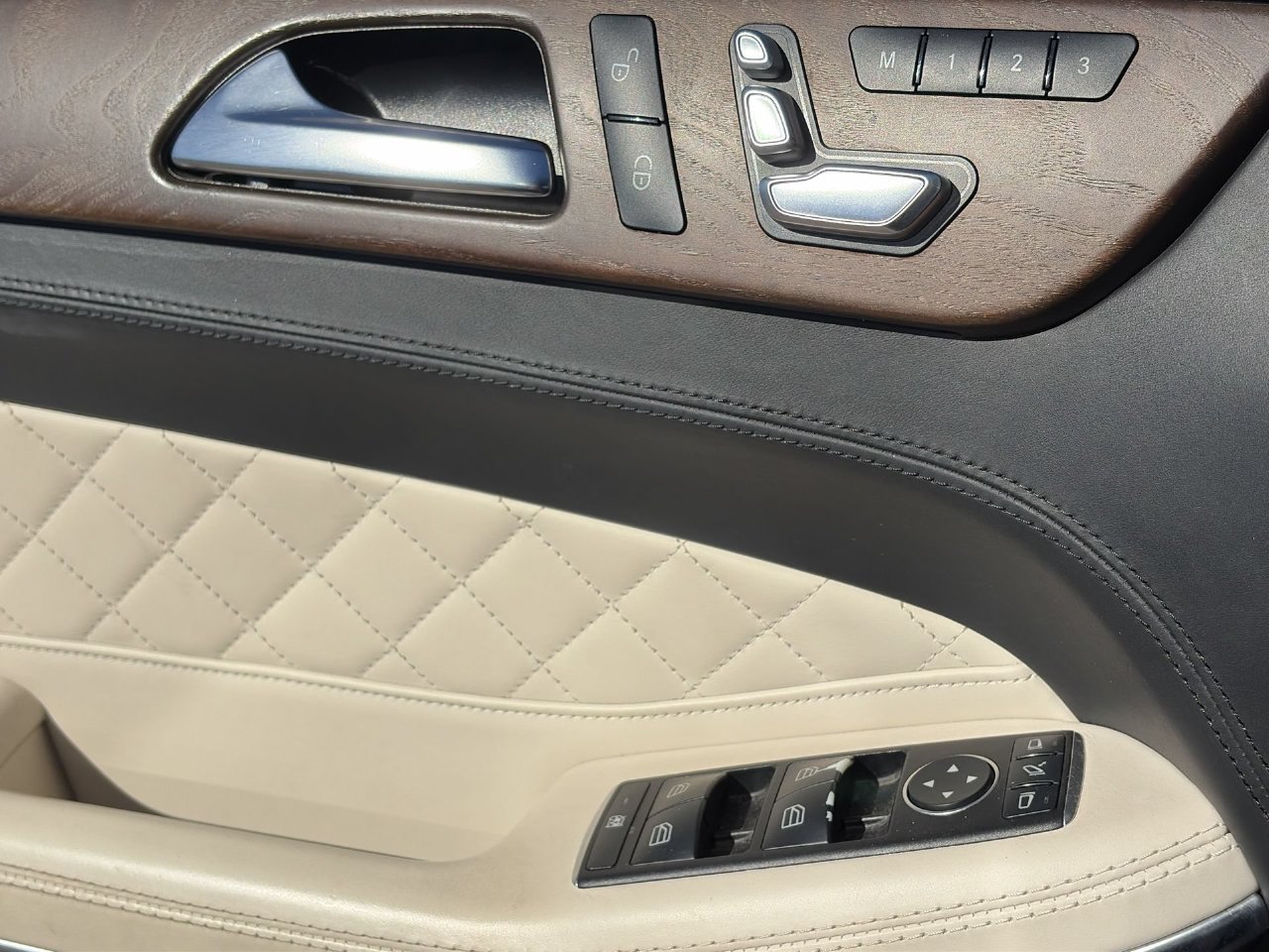 Used 2018 Mercedes-Benz GLS 550 4MATIC image 20
