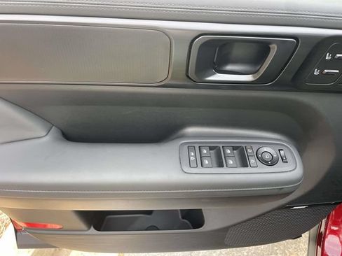 Used 2025 Hyundai Santa Fe Calligraphy FWD image 17