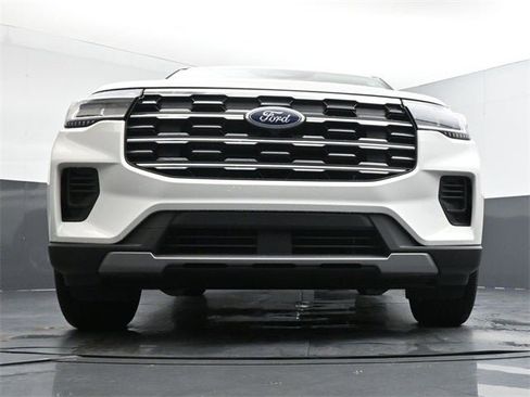 New 2025 Ford Explorer Active image 25
