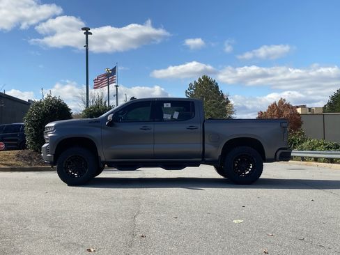 Used 2020 Chevrolet Silverado 1500 High Country w/ Technology Package image 14