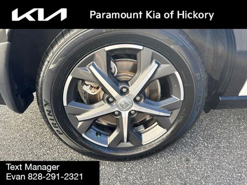 Used 2024 Honda HR-V EX-L image 9