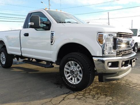 Used 2019 Ford F250 XLT w/ XLT Value Package image 1