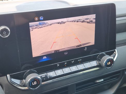 Used 2025 Chevrolet Colorado Trail Boss AWD/4WD image 19