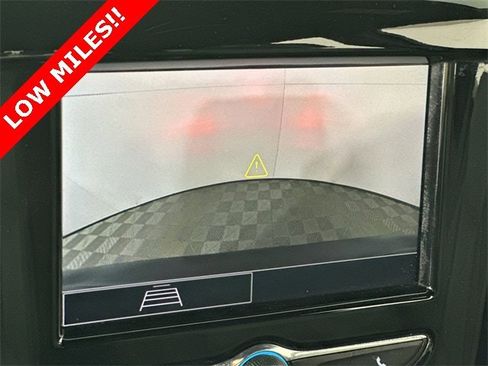 Used 2023 Chevrolet Traverse LT image 15