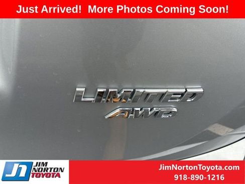 Used 2016 Toyota RAV4 Limited w/ Advanced Technology Package image 7