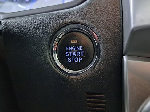 Used 2016 Toyota 4Runner Limited image 16