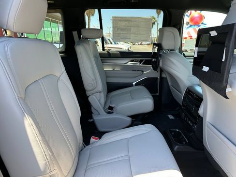 New 2026 Jeep Grand Wagoneer Limited w/ Rear Seat Video Group I AWD/4WD image 19