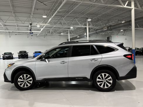 Used 2021 Subaru Outback 2.5i image 16