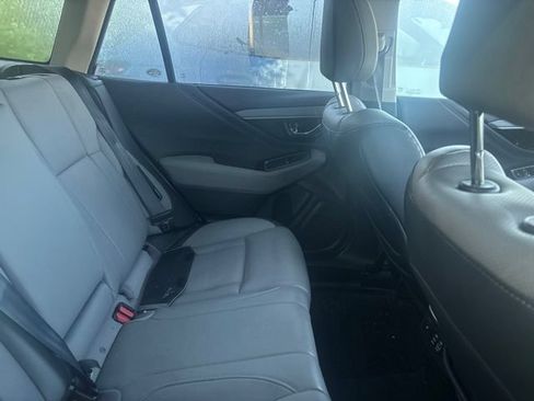 Used 2025 Subaru Outback Limited AWD/4WD image 6