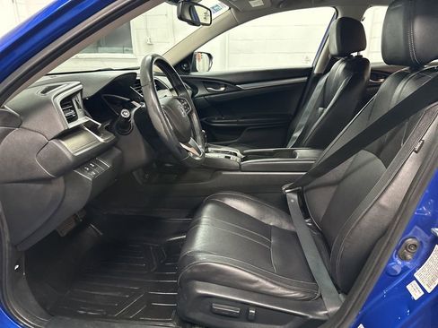 Used 2017 Honda Civic Touring image 19