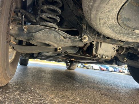 Used 2010 Nissan Armada SE image 40