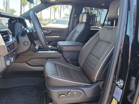 Used 2026 GMC Yukon Denali Ultimate AWD/4WD image 20