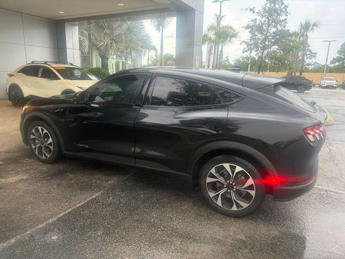 Used 2024 Ford Mustang Mach-E Select AWD/4WD image 4