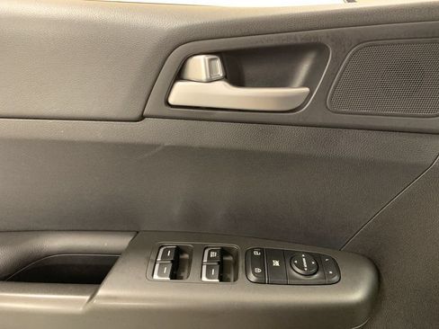 Certified 2021 Kia Sportage LX AWD/4WD image 11