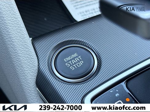 New 2026 Kia Sportage EX image 34