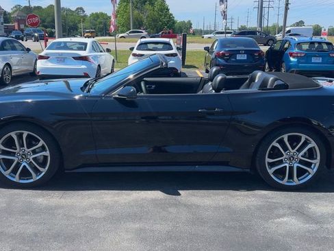 Used 2019 Ford Mustang Premium RWD image 5