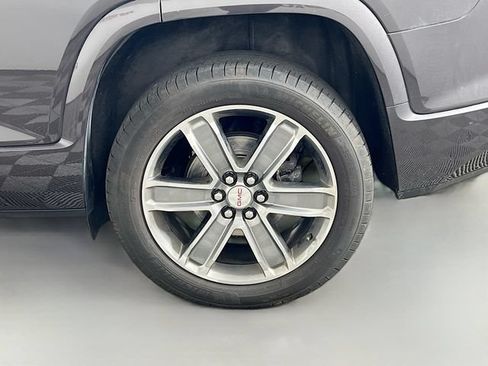Used 2017 GMC Acadia Denali w/ Technology Package AWD/4WD image 38