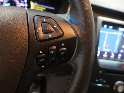 Used 2018 Ford Flex SEL FWD image 34