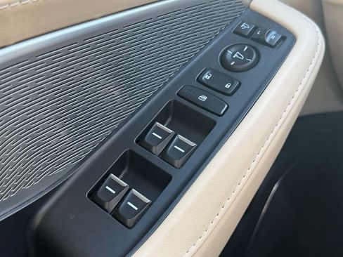 Used 2023 Acura MDX SH-AWD w/ Advance Package image 29