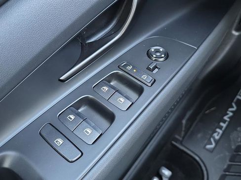 New 2026 Hyundai Elantra Sport FWD image 16