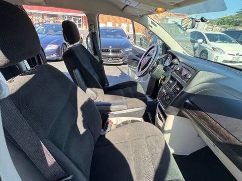 Used 2016 Dodge Grand Caravan SE w/ Quick Order Package 29E SE FWD image 16