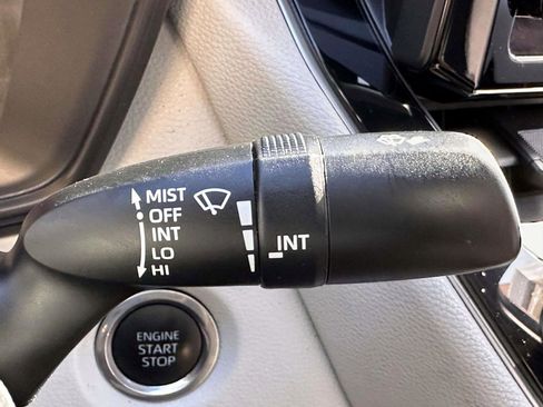 Used 2023 Toyota Corolla SE w/ SE Premium Package image 24