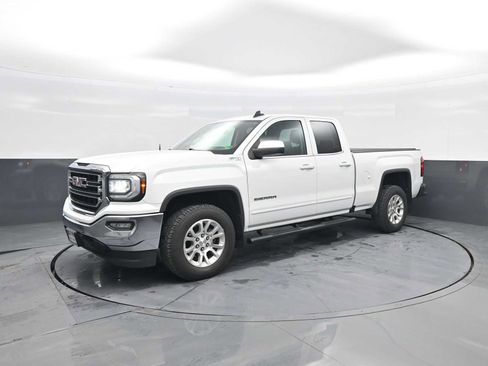 Used 2019 GMC Sierra 1500 SLE w/ SLE Value Package image 4