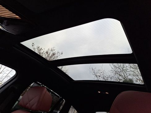 Used 2025 BMW X6 M60i image 6