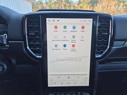 New 2025 Ford Ranger Lariat w/ Black Appearance Package image 35