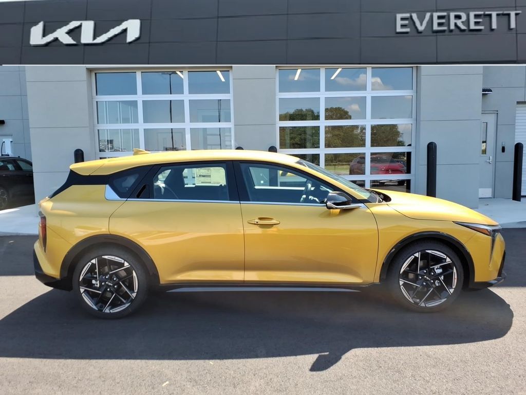 New 2026 Kia K4 GT-Line Turbo FWD image 2