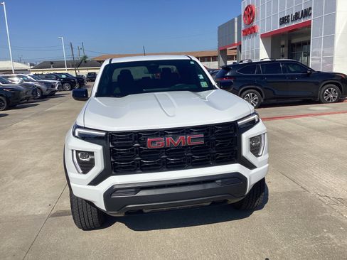 Used 2024 GMC Canyon Elevation w/ Trailering Package RWD image 2