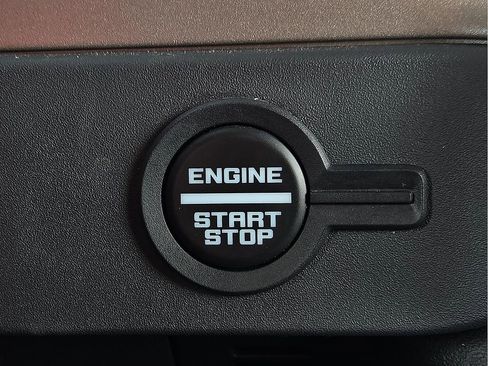 Used 2025 Ford Bronco Outer Banks image 15