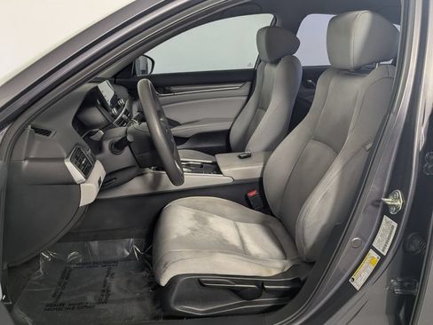 Used 2018 Honda Accord LX image 11