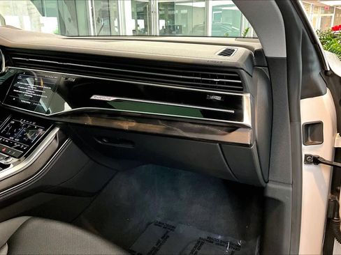 Used 2023 Audi Q8 Premium Plus w/ Premium Plus Package image 19