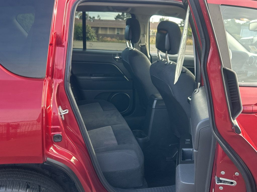 Used 2011 Jeep Compass Sport FWD image 23