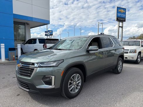 Used 2023 Chevrolet Traverse LT image 17