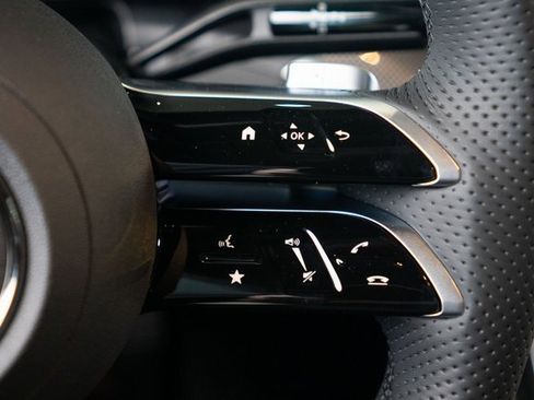 New 2025 Mercedes-Benz GLC 350e GLC 350e image 16