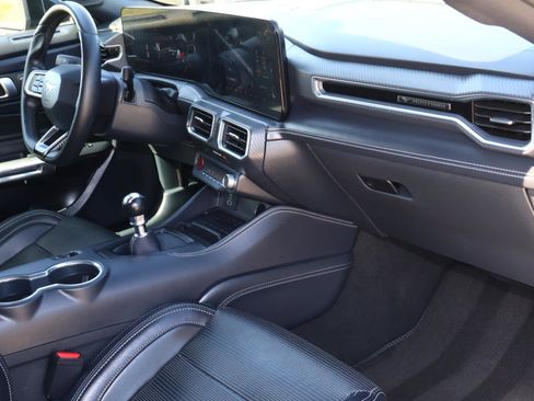 Used 2024 Ford Mustang GT Premium image 17
