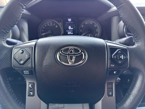 Used 2022 Toyota Tacoma TRD Off-Road w/ Technology Package image 35