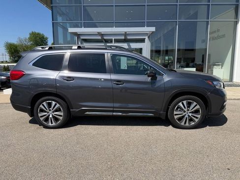 Used 2021 Subaru Ascent Limited w/ Technology Package AWD/4WD image 2