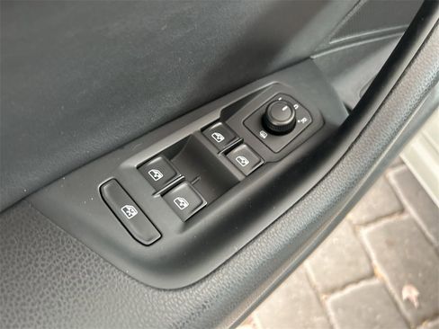 Used 2019 Volkswagen Arteon SE image 11