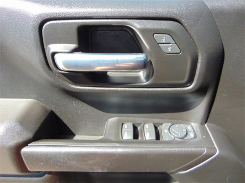 Used 2022 Chevrolet Silverado 1500 Custom Trail Boss image 18