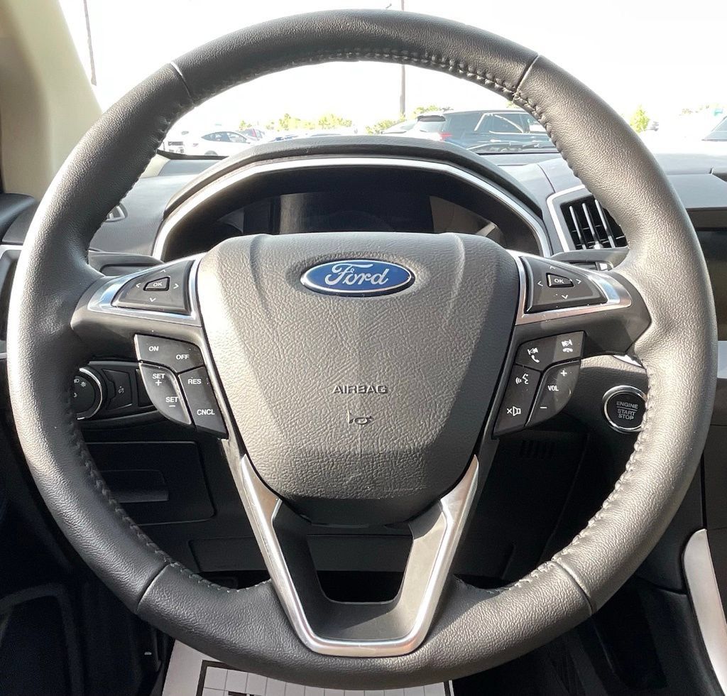 Used 2017 Ford Edge SEL w/ Equipment Group 201A FWD image 17