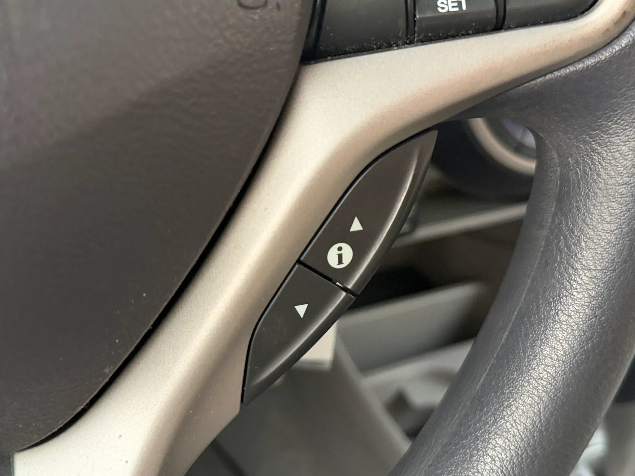 Used 2010 Honda Insight EX image 31
